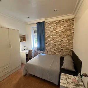 Habitación En Piso Compartido En Capital Málaga